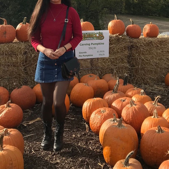 Kenneth Cole Cropped Sweater - Picture 3 of 8